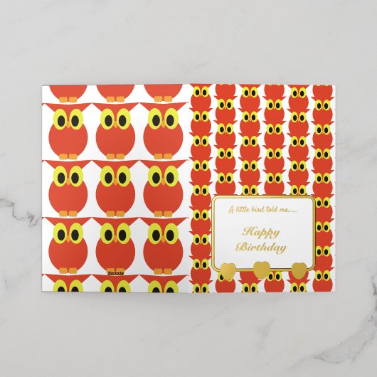 Een kleine vogel vertelde me Red Owls Happy Birthd Folie Wenskaart (Buiten Laag)