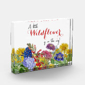 Een kleine wilde bloem op weg naar Baby in Bloom S Fotoblokken (Links)