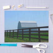 Een kleine, witte snuitje met zilverdak tissuepapier (Craft)