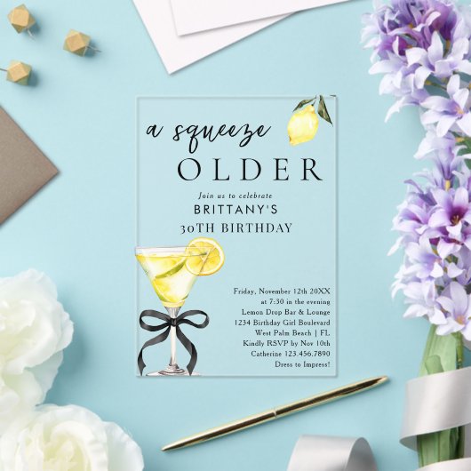Een knijp oudere citroen drop martini 30e verjaard acryl uitnodigingen (Insitu (Huwelijk))
