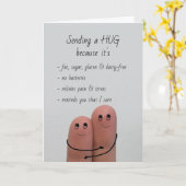 Een knuffel sturen omdat ik om je geef Leuk Humor Kaart (Gele Bloem)