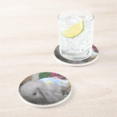 Een knuffelkonijn in een jurk zandsteen onderzetter (Zijkant)