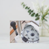 Een kompas om koers uit te zetten voor avontuur. briefkaart (Staand voorkant)