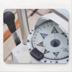 Een kompas om koers uit te zetten voor avontuur. muismat
