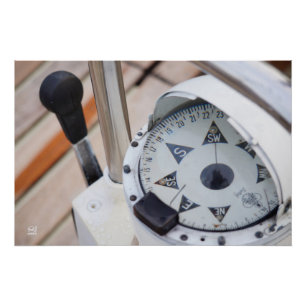 Een kompas om koers uit te zetten voor avontuur. perfect poster