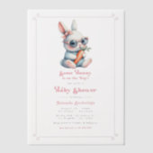 Een konijn is onderweg naar het Baby shower Vellum Uitnodigingen (Voorkant)