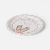 Een konijn verandert een roze meisje papieren bordje (Gekanteld)