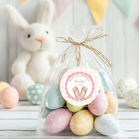 Een konijn verandert een roze meisje ronde sticker