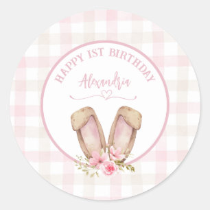 Een konijn verandert een roze meisje ronde sticker