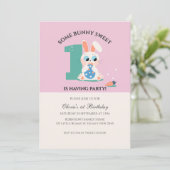 Een konijntje lieve konijn verjaardagsuitnodiging kaart (Staand voorkant)