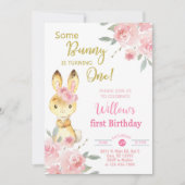 Een konijntje maakt een uitnodiging voor een meisj (Voorkant)