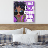 Een koningin gekroond in krullen bevestiging canvas afdruk (Insitu (Slaapkamer))