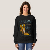 Een koningin werd geboren in augustus, gelukkig op trui (Voorkant volledig)