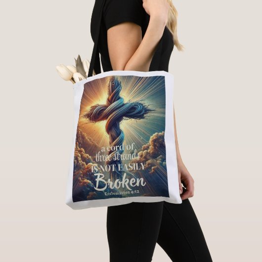 "Een koord van drie strengen" Prediker 4:12 Tote Bag (Dichtbij)