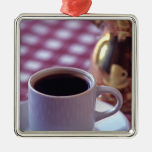 Een kop Arabische koffie. Syrië. Het Midden Metalen Ornament