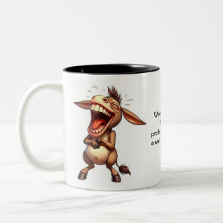 Een kopje koffie in de ochtend tweekleurige koffiemok