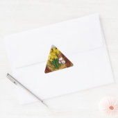Een korf van gele diaffodils en paasgriep sticker (Envelop)