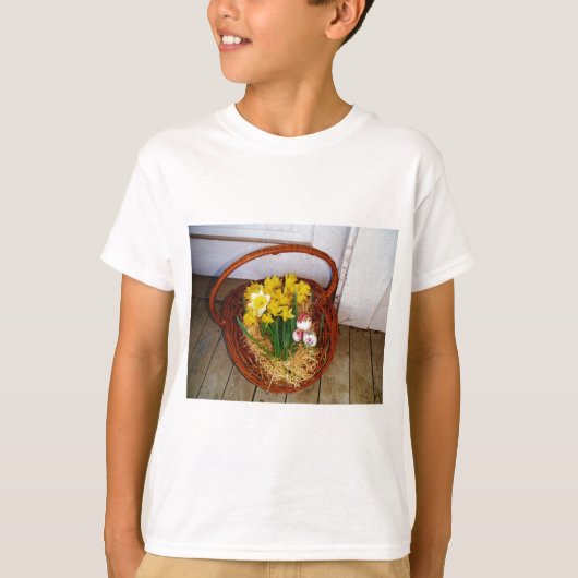Een korf van gele diaffodils en paasgriep t-shirt (Voorkant)