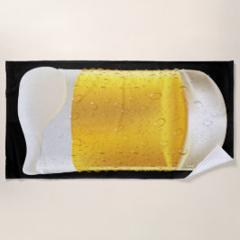 Een koude, koude Mok van ijskoude Sudsy Beer Strandlaken