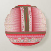 Een kruissteek patroon met een rode achtergrond rond kussen (Voorkant)