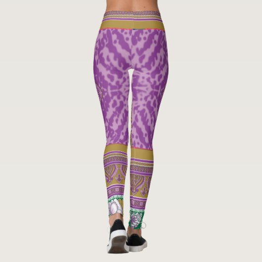 Een kruissteekpatroon met een paarse en gele B Leggings (Achterkant)