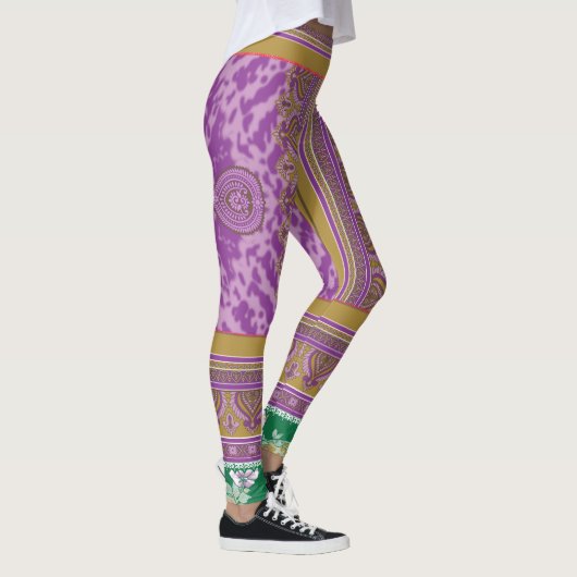 Een kruissteekpatroon met een paarse en gele B Leggings (Rechts)