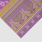 Een kruissteekpatroon met een paarse en gele B Tissuepapier (Detail)