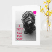 EEN KUS EN EEN WENS - JE VERJAARDAG ZEGT DOGGIE KAART (Gele Bloem)