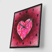 Een Kute Hand tekende Roze Hart op een Grunge Text Vierkante Klok (Hoek)