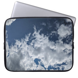 Een laag wolken laptop sleeve