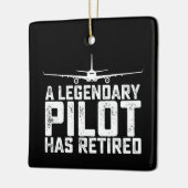 Een legendarische piloot is met pensioen gegaan co keramisch ornament (Links)