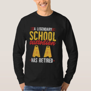 Een legendarische schoolbewaarder is met pensioen t-shirt