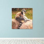 een lemur van madagascar op uitgerekte canvas afdruk (Insitu (Houten vloer))