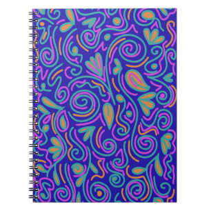 Een leuk ontwerp met gewaagde decoraties notitieboek