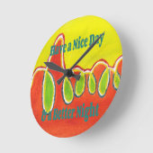 Een leuke dag en een betere nacht olieverfschilder ronde klok (Hoek)