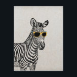 Een leuke grappige schets met een trendy bril. briefkaart<br><div class="desc">Koel een grappige schets met een gele en blauwe retrotrendy bril,  een oude grijze achtergrond. Pas het met jouw naam favoriete woord of uitdrukking aan door de aanpassingsknoop te klikken en tekst toe te voegen,  de tekstdoopvont en de kleur te kiezen. Afbeelding afdrukken</div>