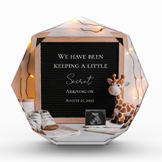 Een leuke vreugdevolle baby giraffe zwangerschapsa fotoblokken (Voorkant)