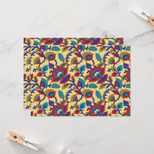 Een levendig textiel kunstwerk met vet rood, ja kaart