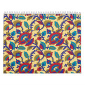 Een levendig textiel kunstwerk met vet rood, ja kalender (Hoes)