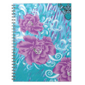 Een levendig textielontwerp met paarse en turq notitieboek (Voorkant)