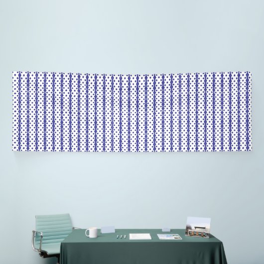 Een levendige blauwe lucht met verspreide witte wo spandoek (Beurs)