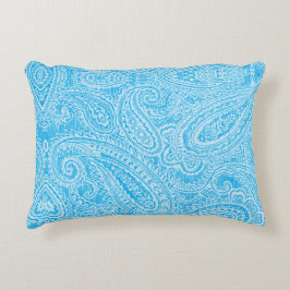 Een levendige blauwe stof met ingewikkelde patrone accent kussen