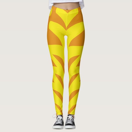 Een levendige oranje geel "Ratti_Creative_Arts" Leggings (Voorkant)