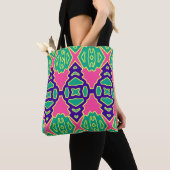 Een levendige trendy multicolor klassieke patroon  tote bag (Dichtbij)