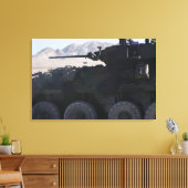 Een lichte gepantserde brand canvas afdruk (Insitu (Woonkamer))