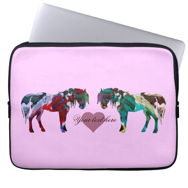 Een lichtroze laptophoes laptop sleeve (Voorkant)