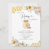 Een lief klein honing bloemenmeisje verjaardag kaart (Voorkant)