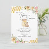 Een lief klein honing bloemenmeisje verjaardag kaart (Staand voorkant)