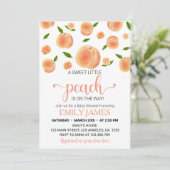 Een lief klein perzik meisje Baby shower uitnodigi Kaart (Staand voorkant)