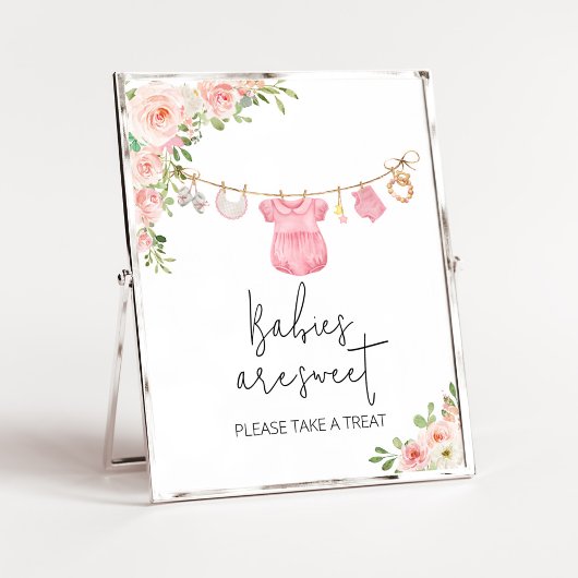 Een lief meisje babykleding baby's zijn zoet poster